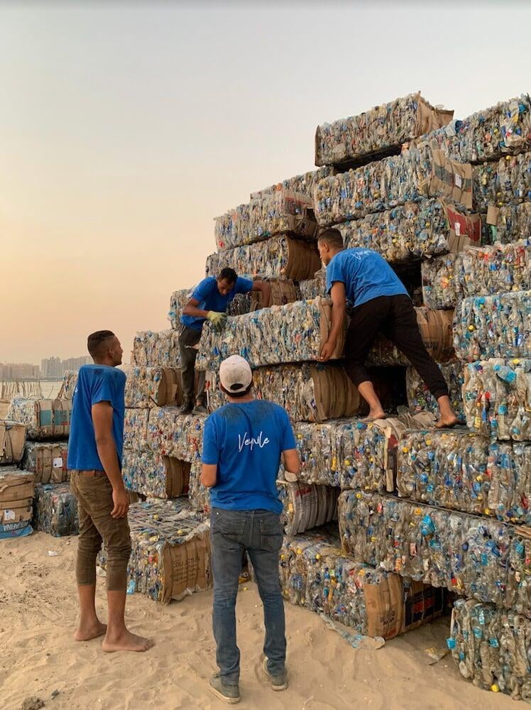 Egypt has built a plastic pyramid! PLALEAVES